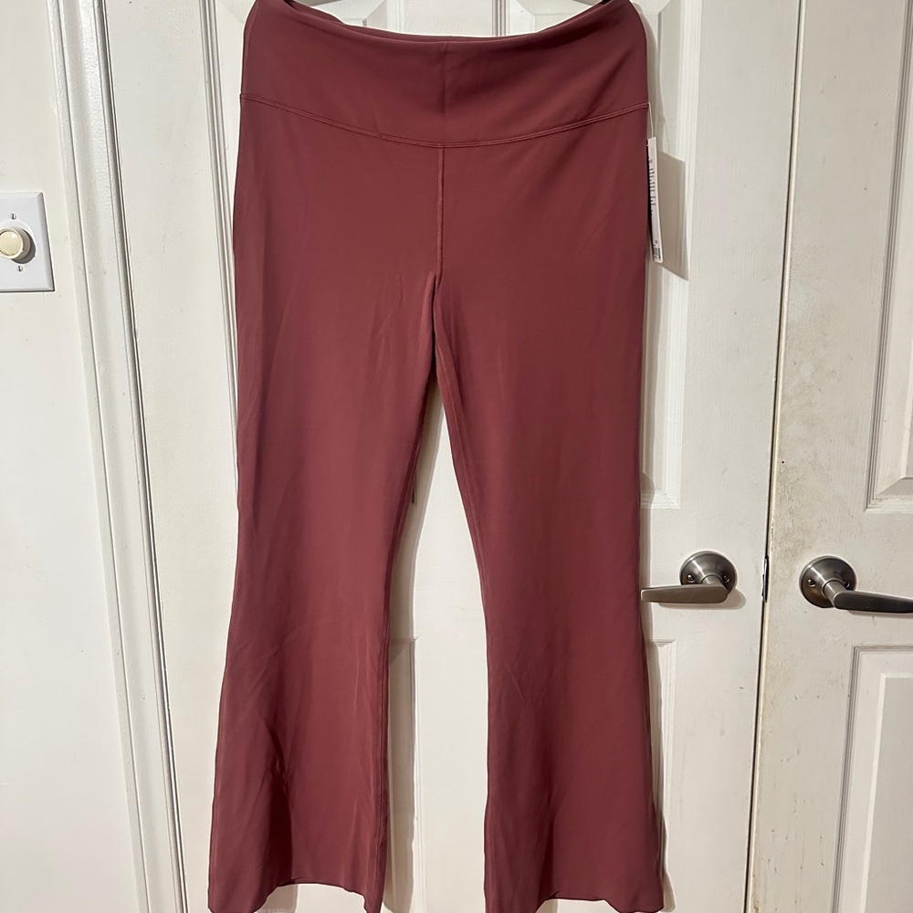 NWT - Lululemon Groove Pant Flare Nulu leggings 14